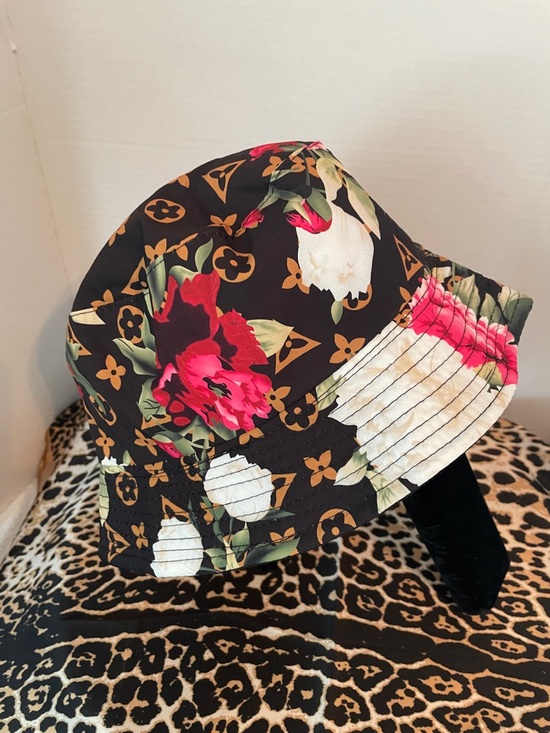 The Unbranded Brand Other - Black Floral Bucket Hat with Pink & White Blooms